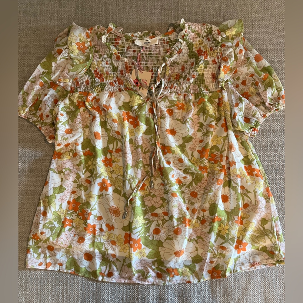 Brand New Entro 70s Inspired Flower Blouse